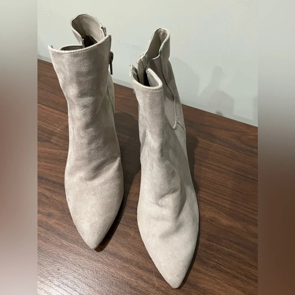 Express Boots - Picture 2 of 6